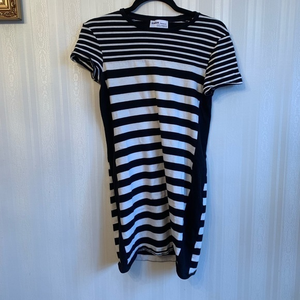 Zara striped black/cream‎ dress size M